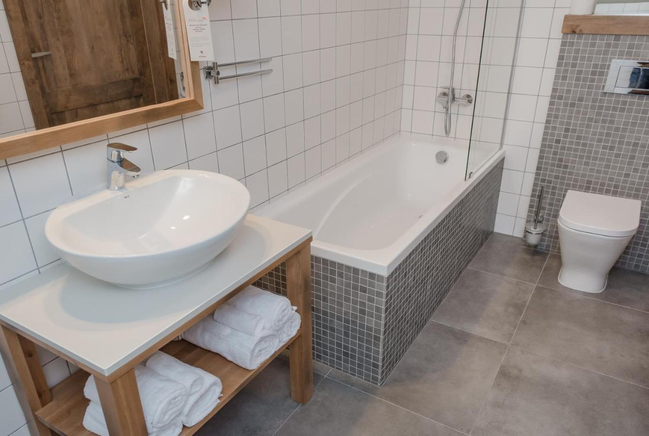 Hotel Naturum Milicz Luaran gambar